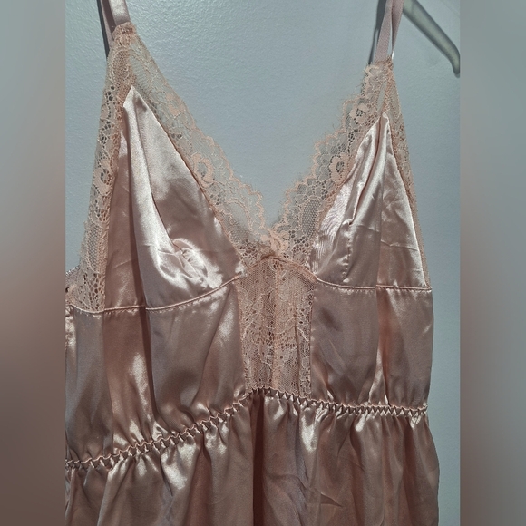 EUC Dusty Pink Lace Trim Lingerie - Picture 3 of 3
